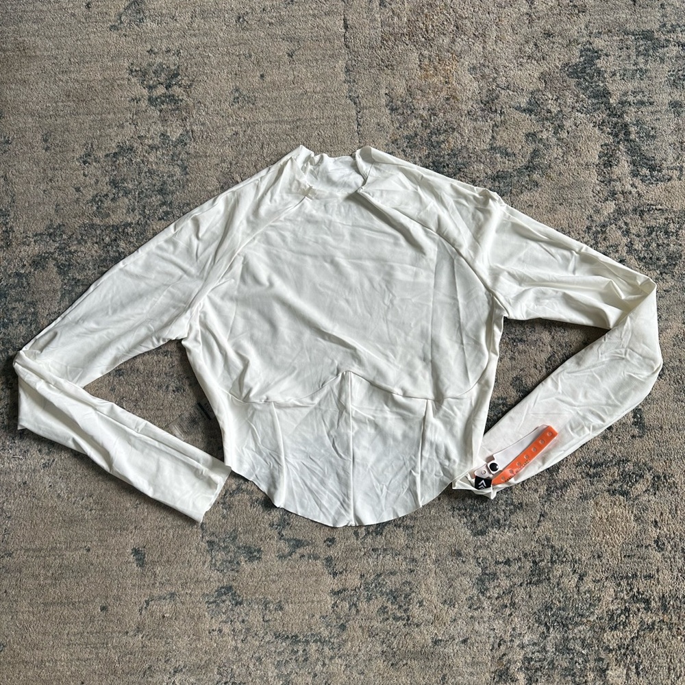 Performance Luxe Reversible Crop Top - image 3